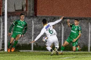 Galo do Oeste nocauteia o Marreco na Copa SC