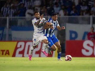 Renaux perde mais uma e se complica na tabela