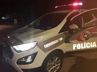 Mulher denuncia o marido, mas o sobrinho acaba preso